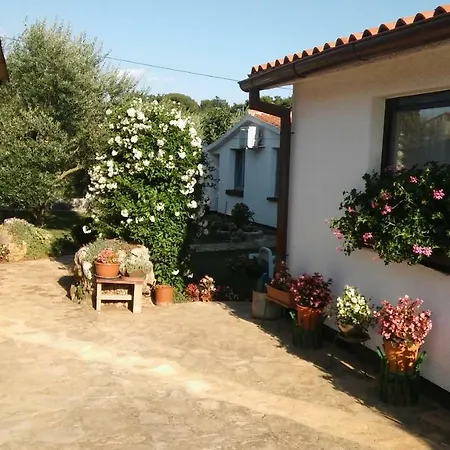 Nella