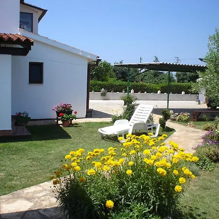 Apartment Nella Sisan